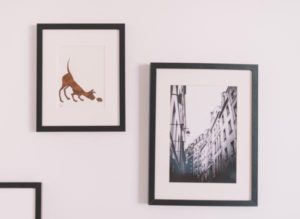 classic_frame_color_combinations_for_a_gorgeous_gallery_wall_image